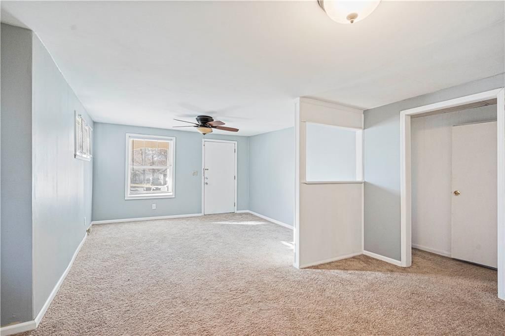 813 N Crysler Avenue — photo 4