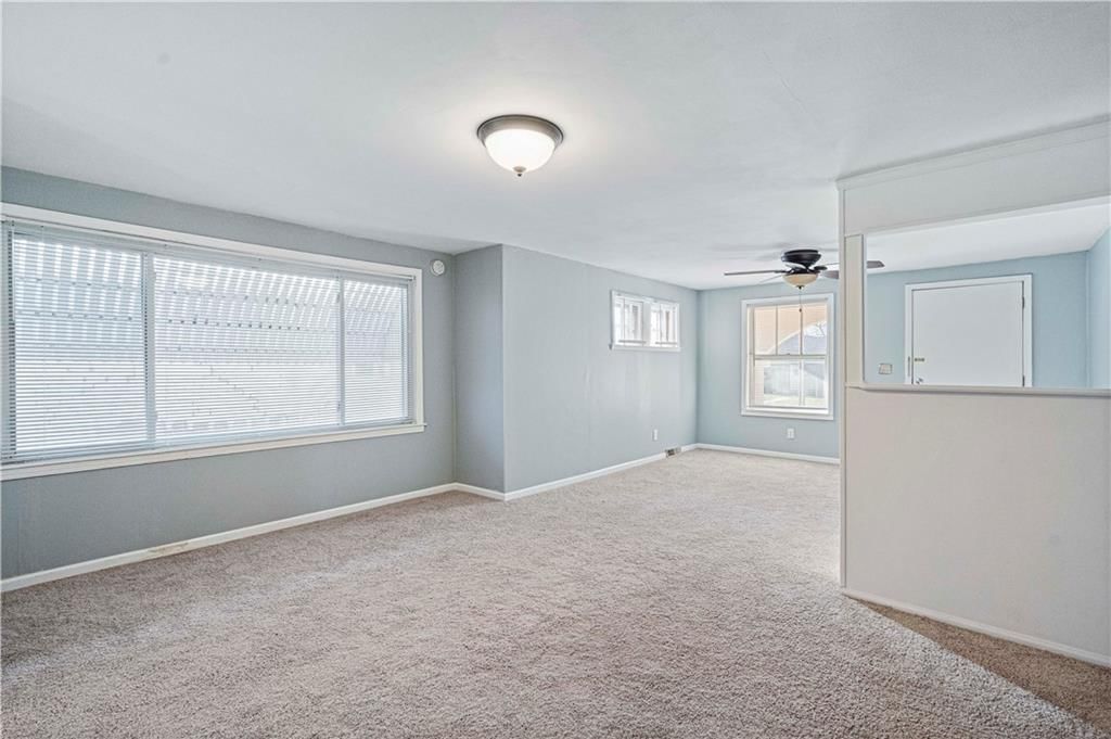 813 N Crysler Avenue — photo 6
