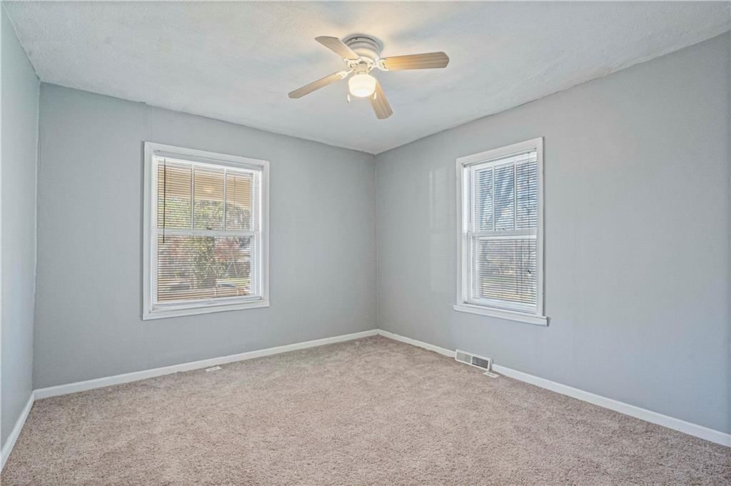813 N Crysler Avenue — photo 12
