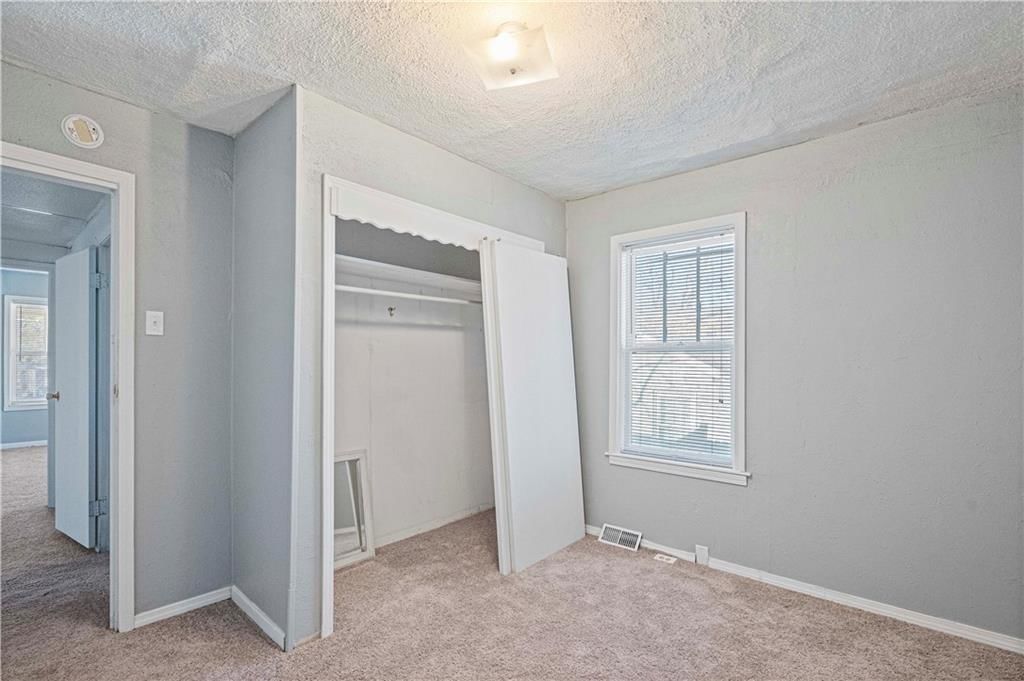 813 N Crysler Avenue — photo 16