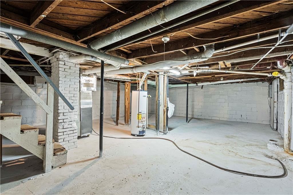 813 N Crysler Avenue — photo 17