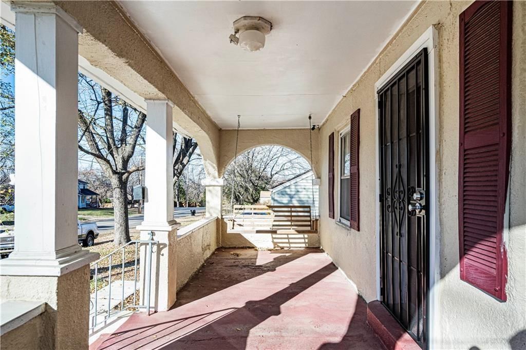 813 N Crysler Avenue — photo 19