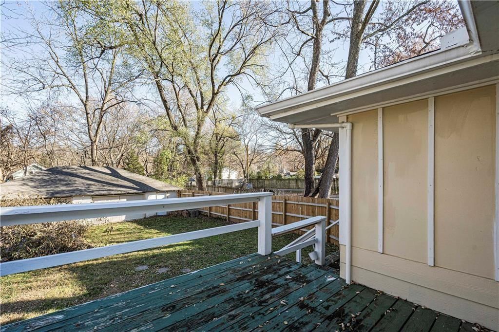 813 N Crysler Avenue — photo 21