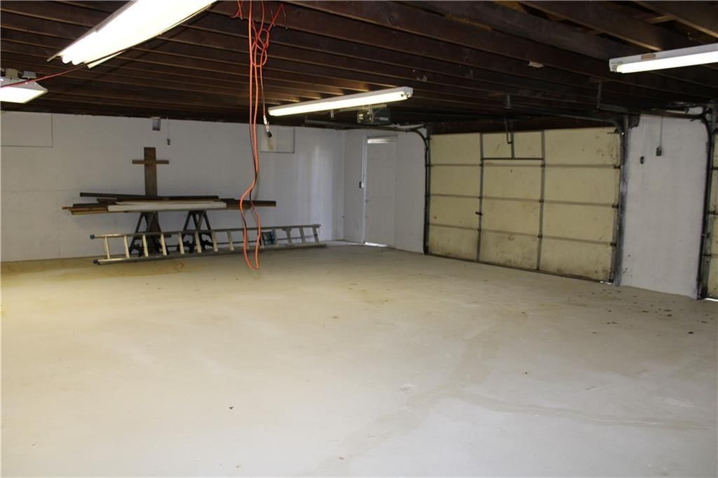 813 N Crysler Avenue — photo 26