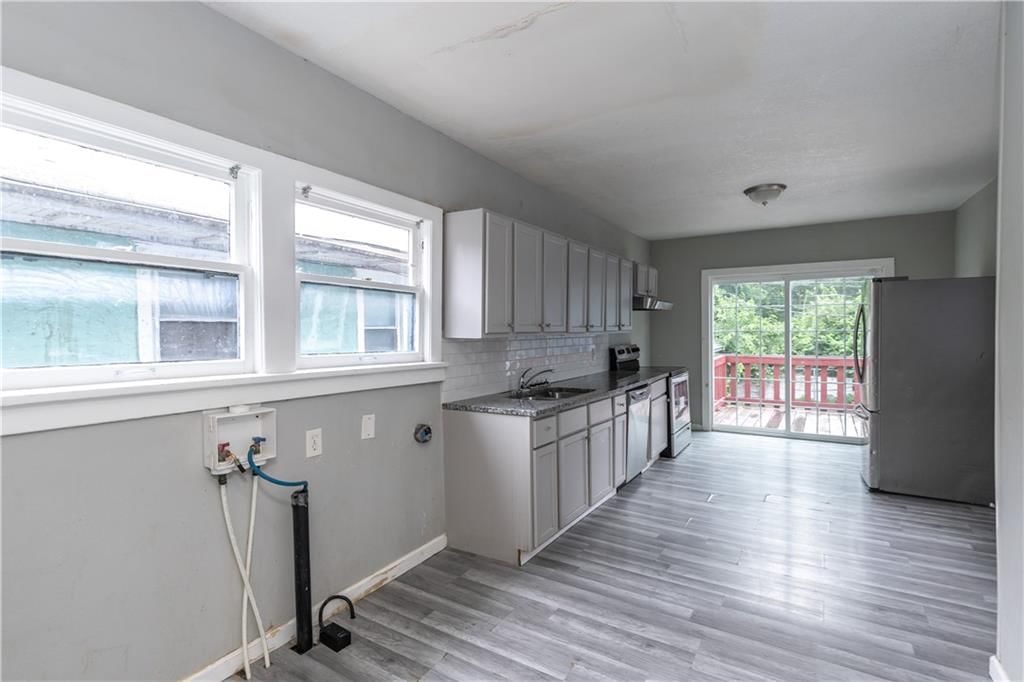 809 Monroe Avenue — photo 3