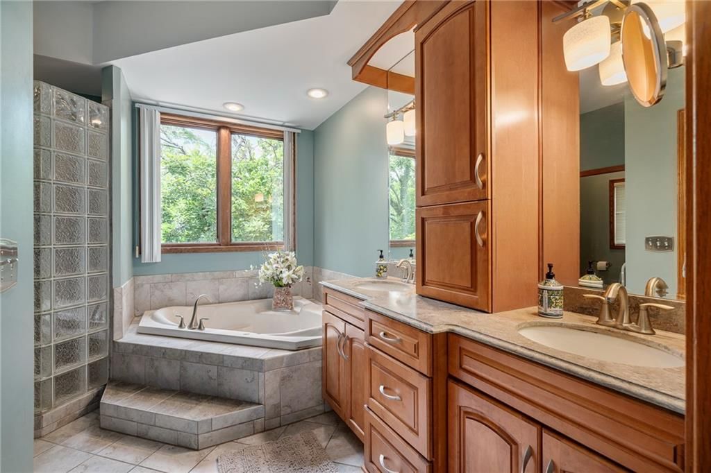 13735 W 82nd Street — photo 21