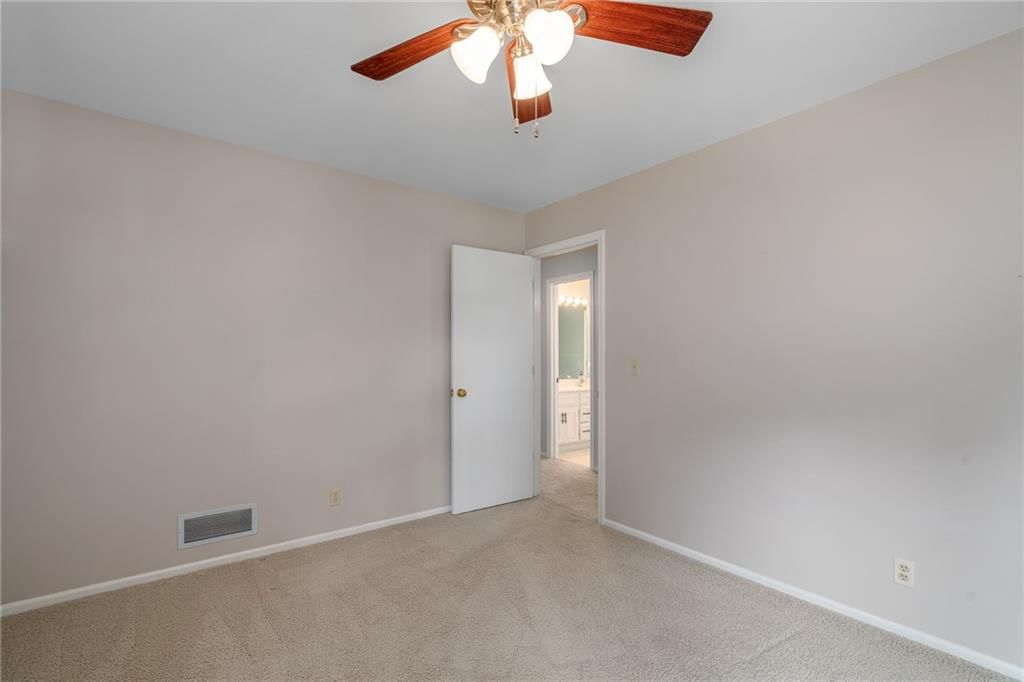 13735 W 82nd Street — photo 27