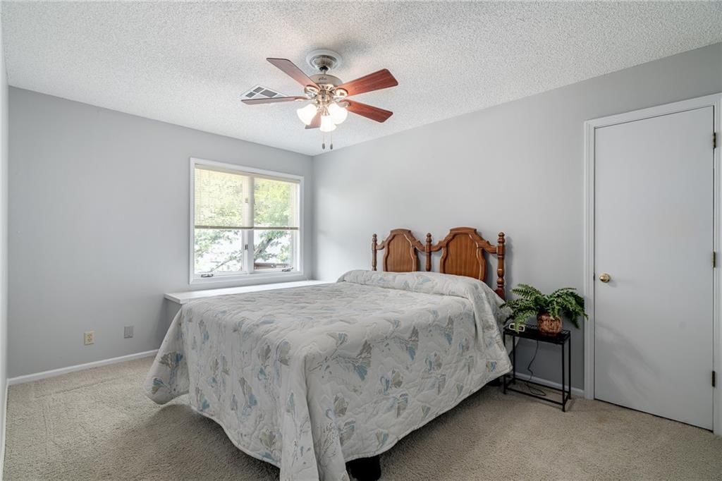 13735 W 82nd Street — photo 29