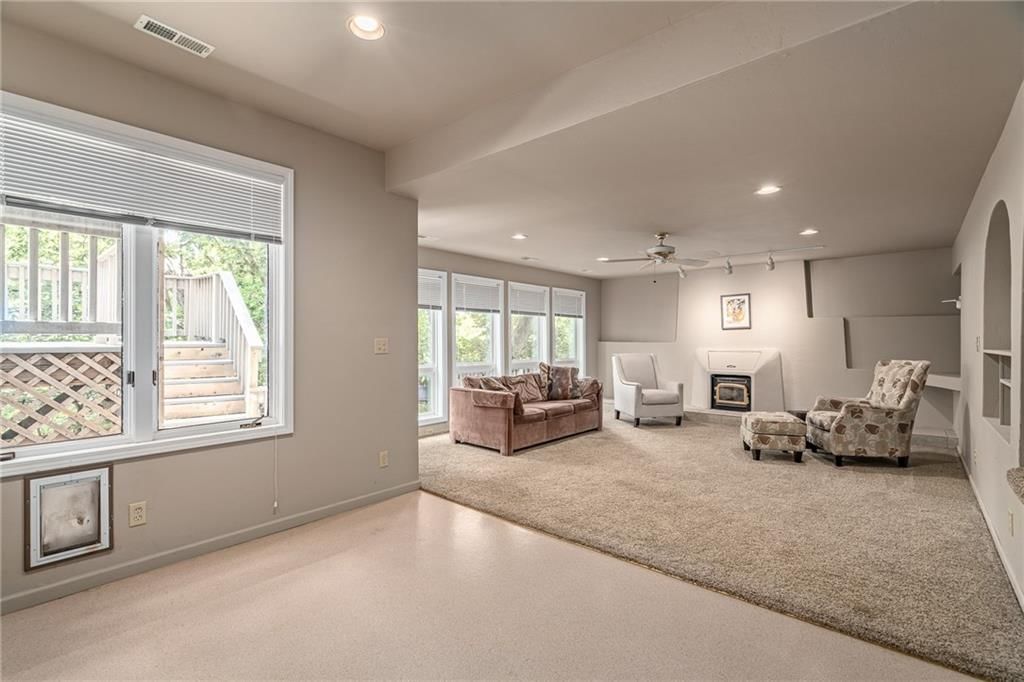 13735 W 82nd Street — photo 36