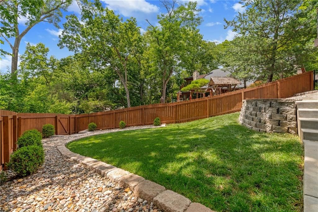 13735 W 82nd Street — photo 39