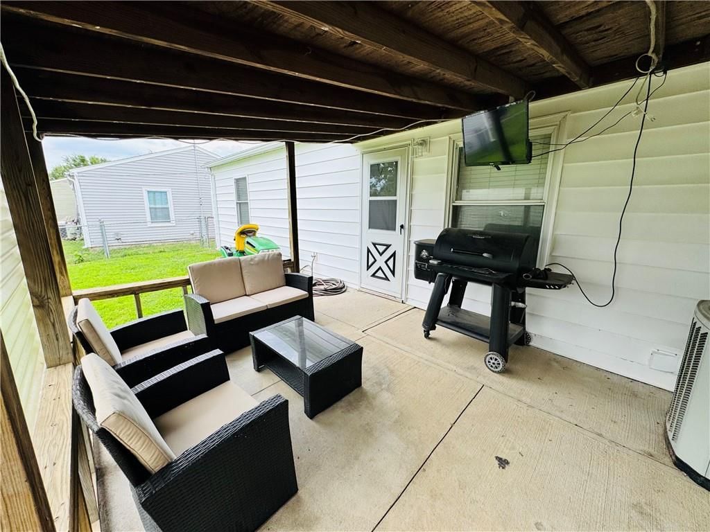 3301 Iroquois Lane — photo 10