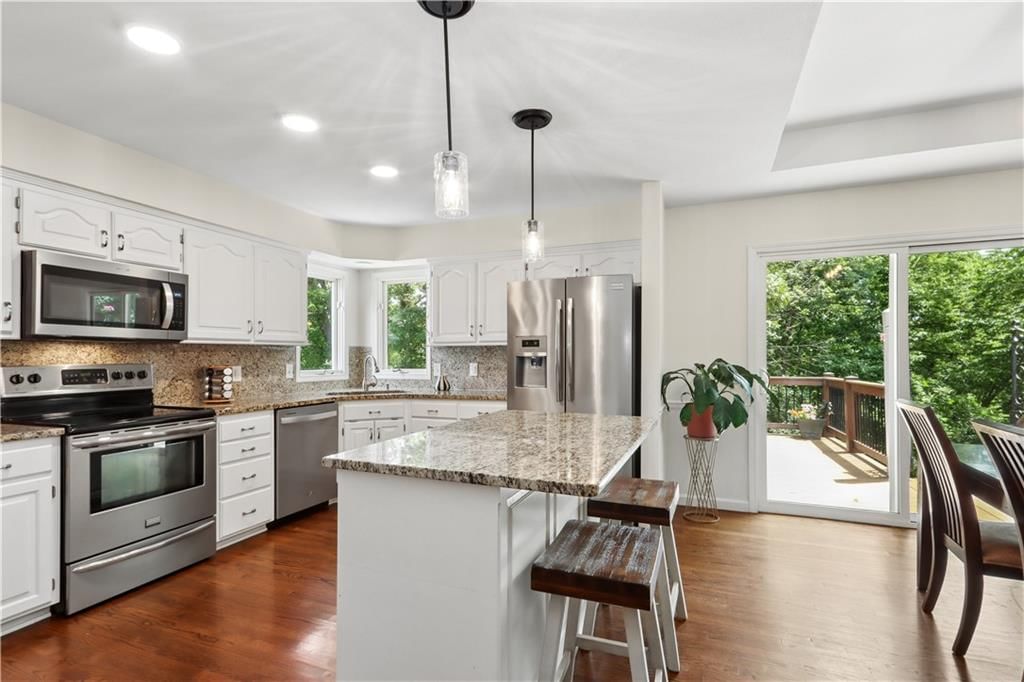 5909 Greenwood Street — photo 8
