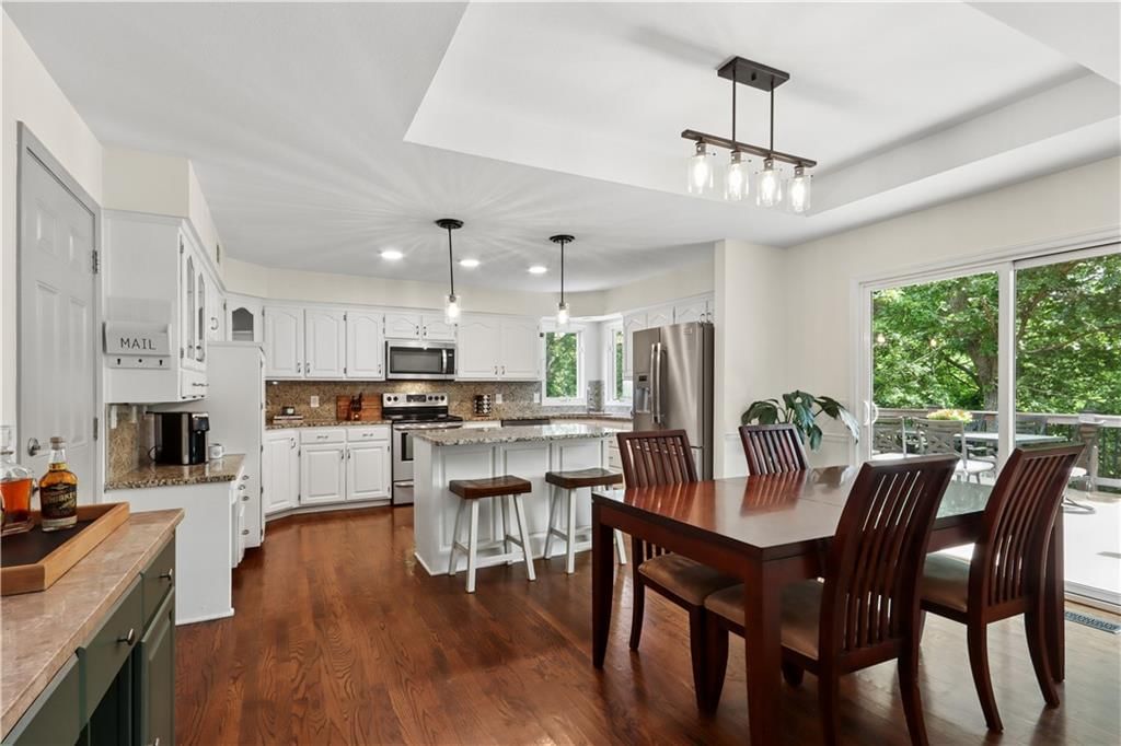 5909 Greenwood Street — photo 11
