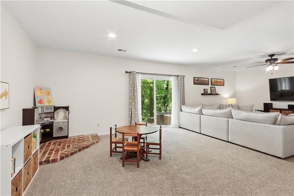 5909 Greenwood Street — photo 23