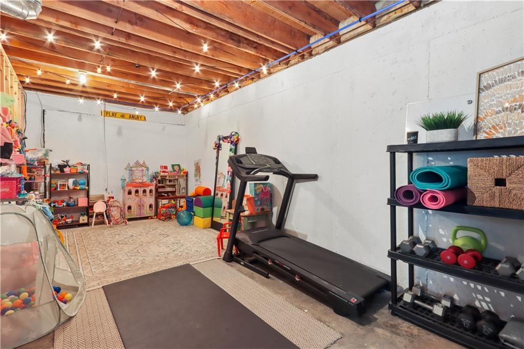 5909 Greenwood Street — photo 29