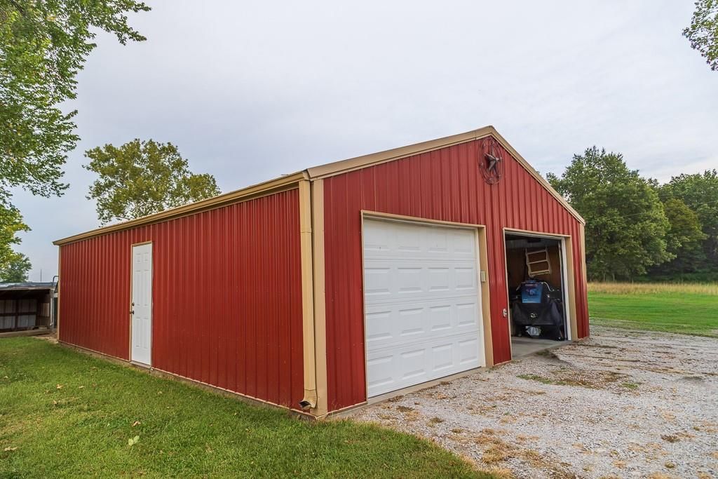 10374 S 1575 Road — photo 34