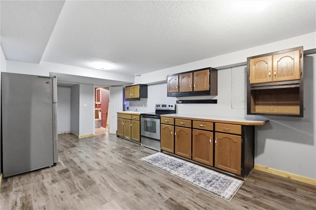 3714 N 154th Terrace — photo 31