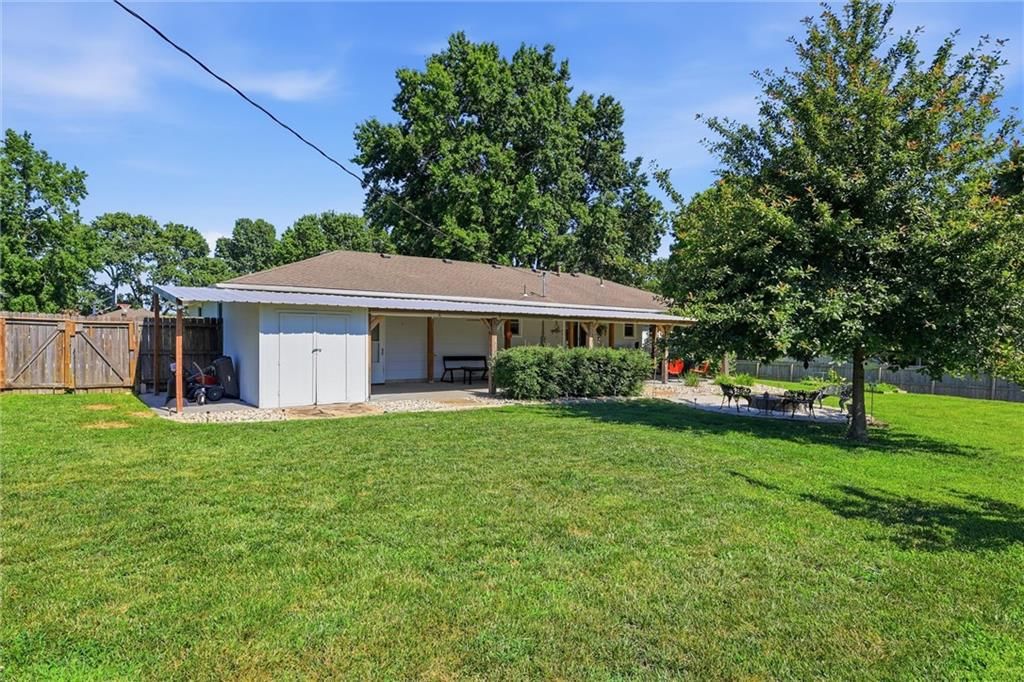 3714 N 154th Terrace — photo 40