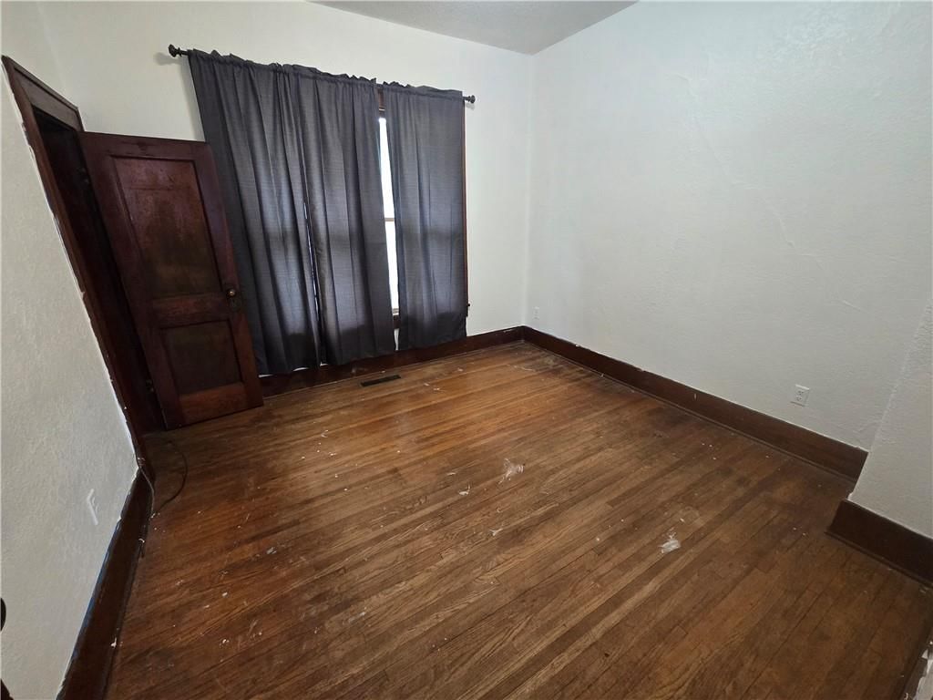 Photo 14 of 40 - 408 E Miami Street, Paola, KS 66071
