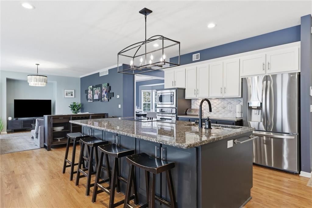 5911 Theden Street — photo 10