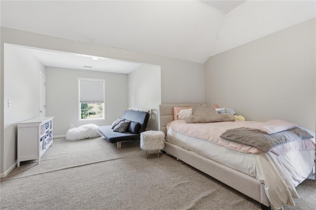 5911 Theden Street — photo 27