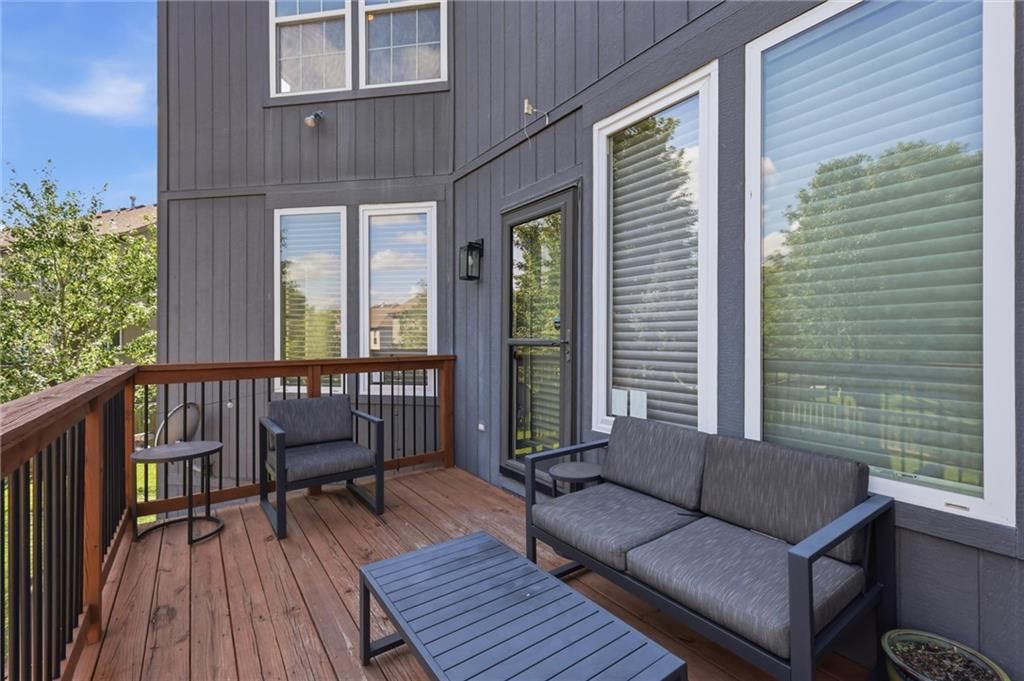 5911 Theden Street — photo 34