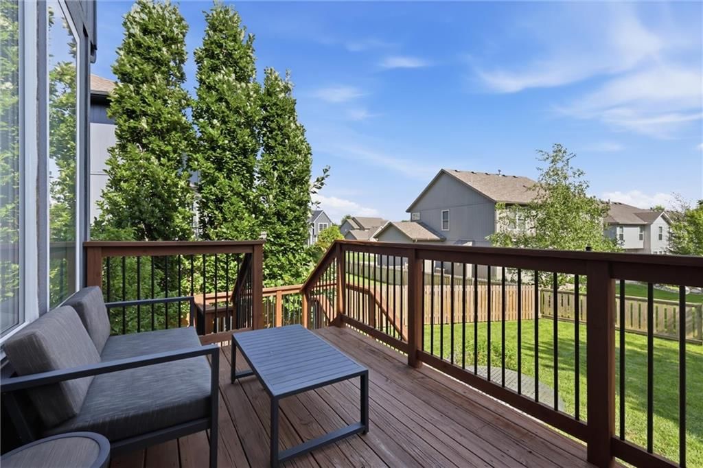 5911 Theden Street — photo 35