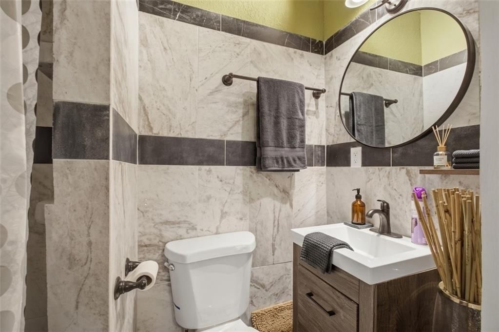 3230 Bellefontaine Avenue — photo 46