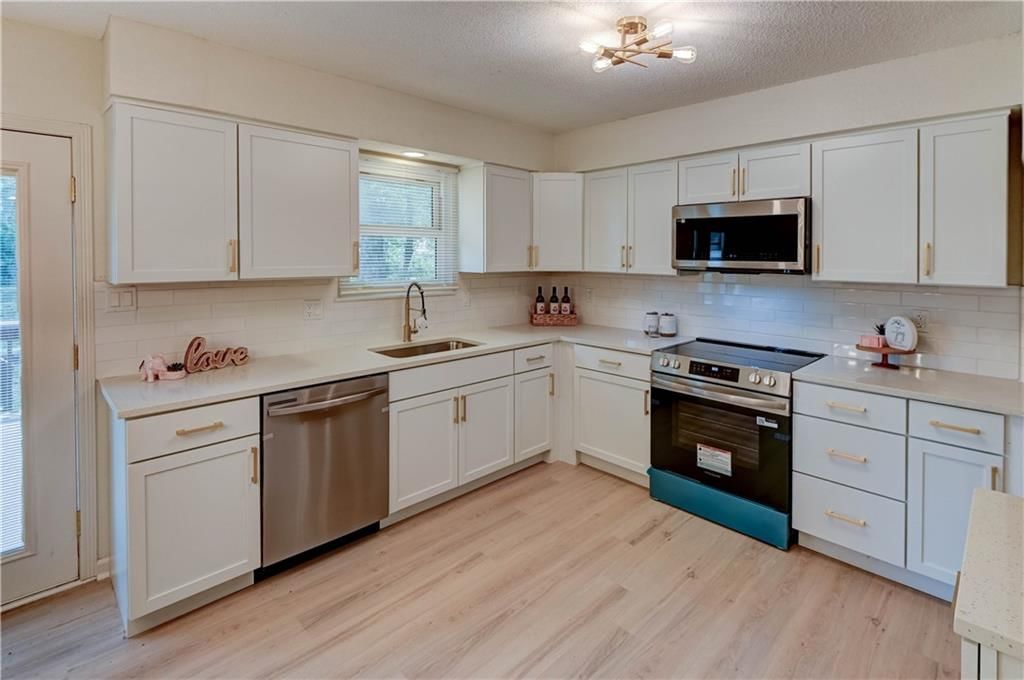 110 Erin Street — photo 9