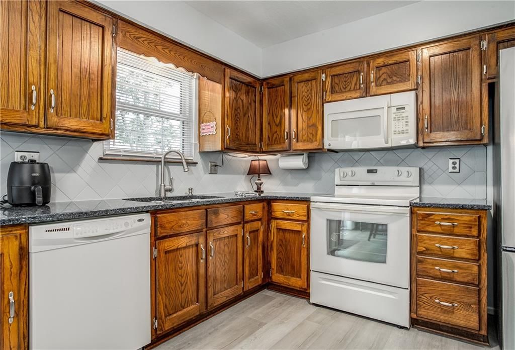 1002 NE Cedar Street — photo 9