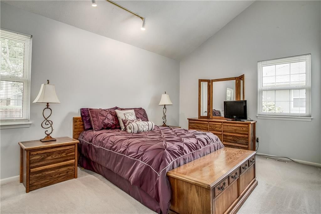 1002 NE Cedar Street — photo 15