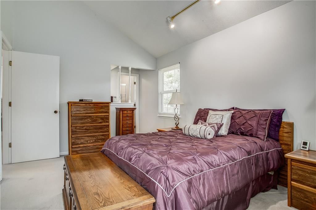 1002 NE Cedar Street — photo 16