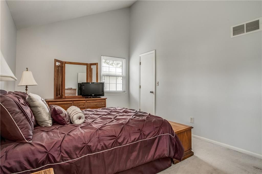 1002 NE Cedar Street — photo 18