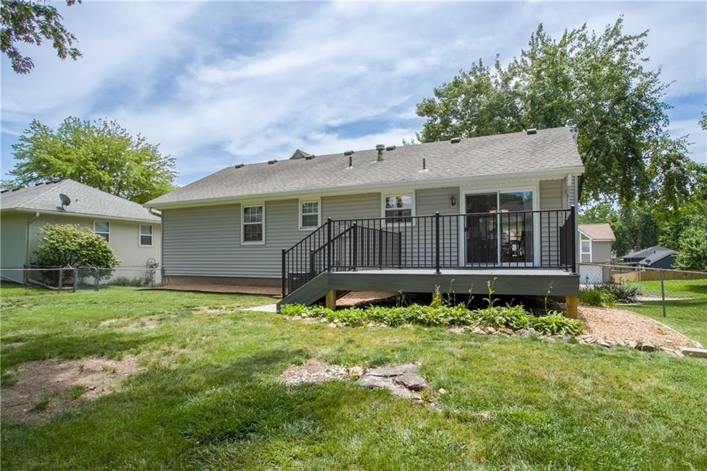 1002 NE Cedar Street — photo 23