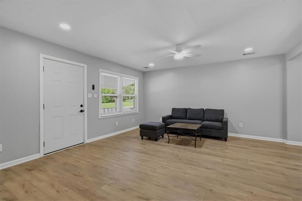 5118 Crest Drive — photo 5