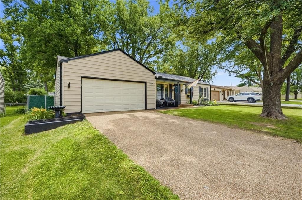 8207 Barkley Street — photo 29