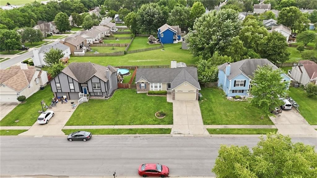 113 E Sierra Drive — photo 4