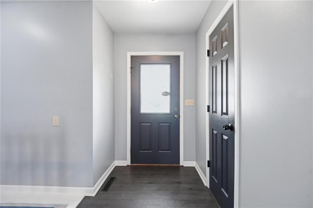 113 E Sierra Drive — photo 7