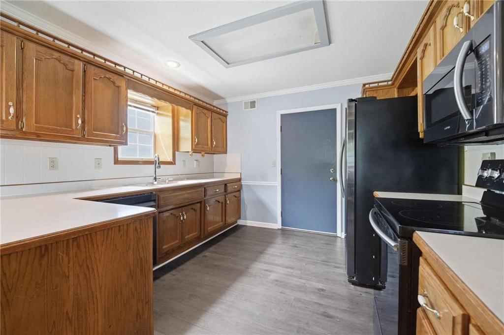 113 E Sierra Drive — photo 14
