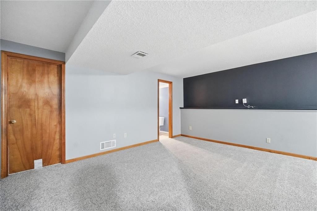 113 E Sierra Drive — photo 27