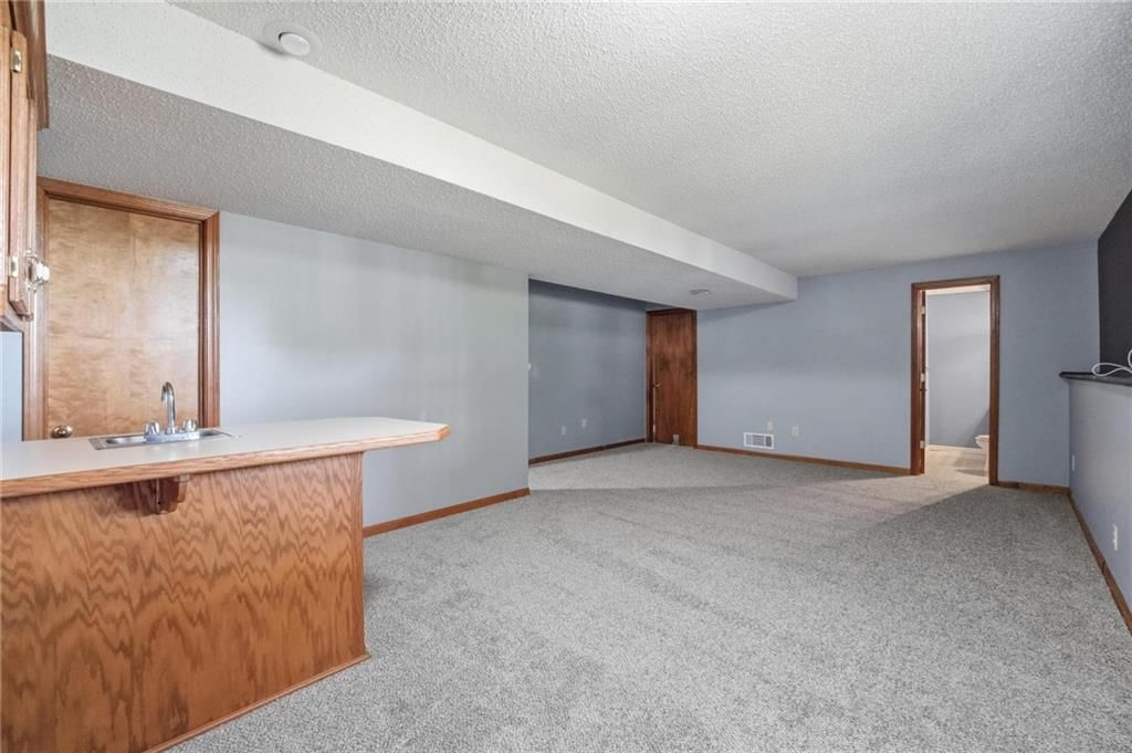 113 E Sierra Drive — photo 31