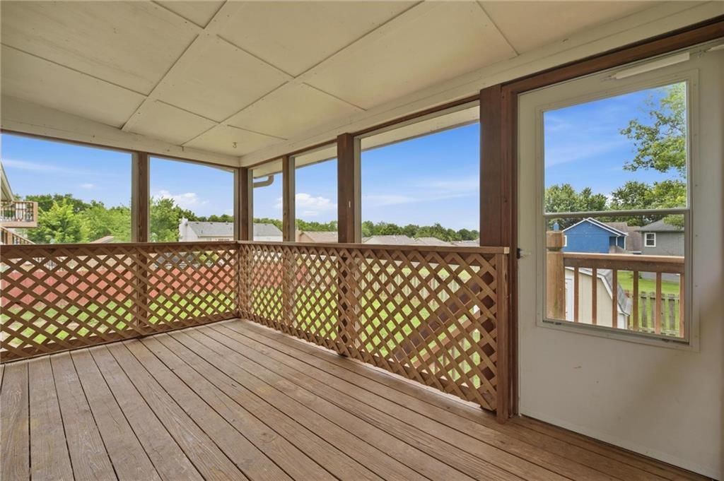 113 E Sierra Drive — photo 36