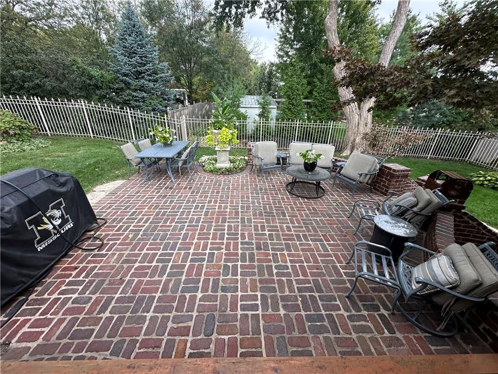 5248 W 115TH Terrace — photo 4