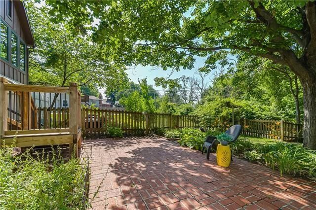 1107 E 109th Terrace — photo 37