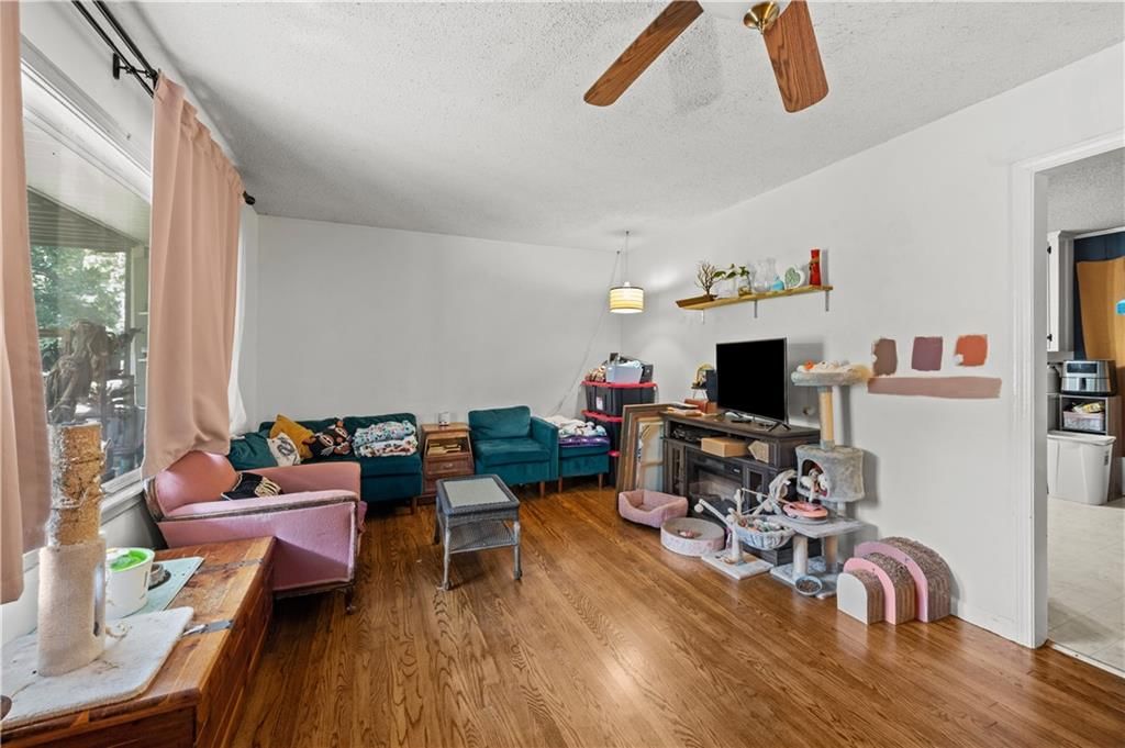 7435 Reeds Lane — photo 4