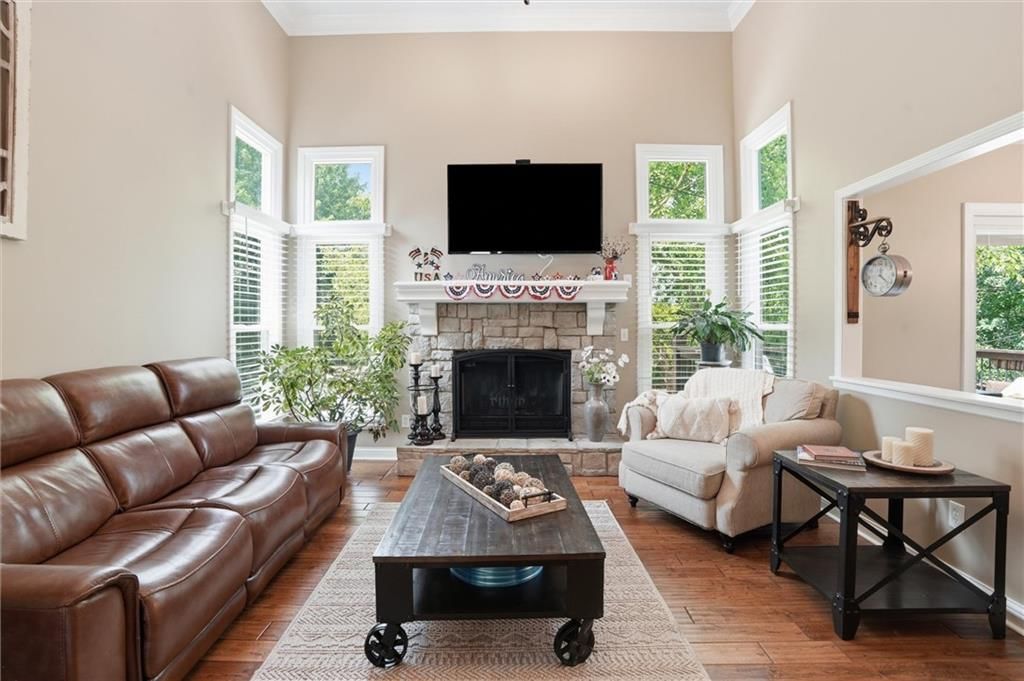 204 N WALKER Drive — photo 8