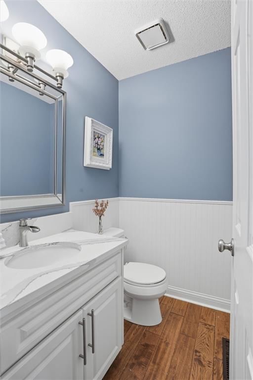 204 N WALKER Drive — photo 23