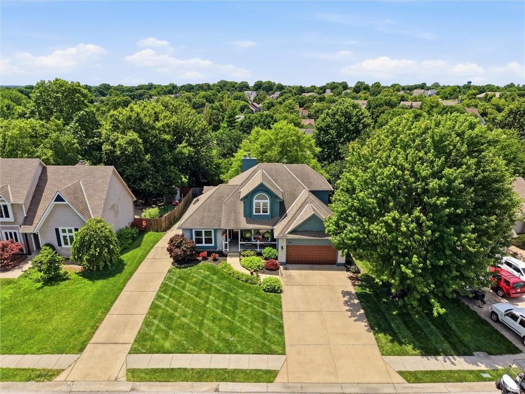 204 N WALKER Drive — photo 49