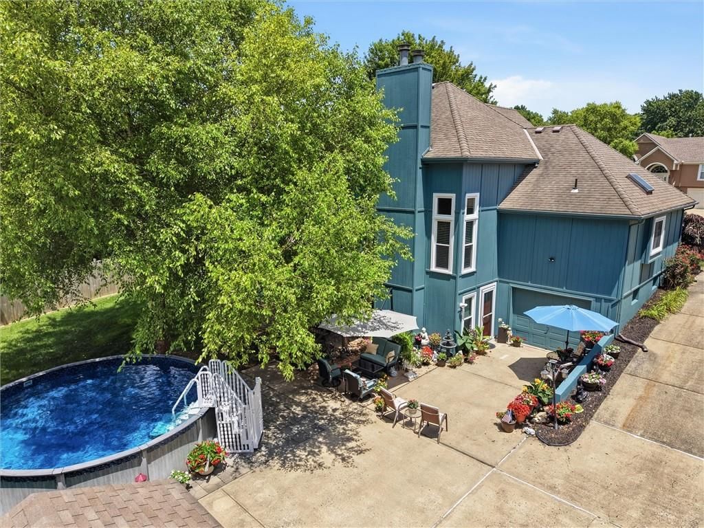 204 N WALKER Drive — photo 50