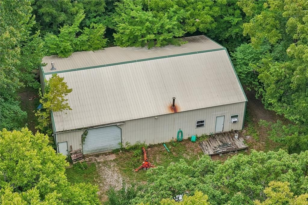 21629 Green Road — photo 35